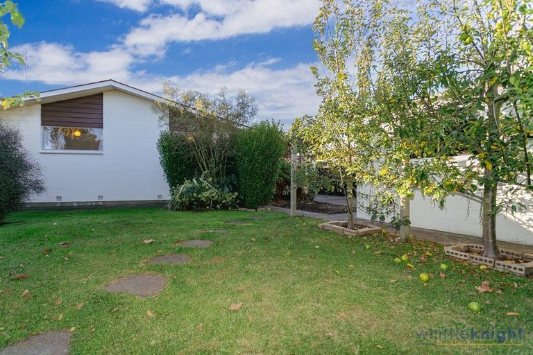 Photo of property in 5 Nanette Street, Upper Riccarton, Christchurch, 8041