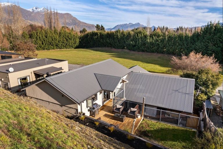 Photo of property in 57 Mcdonnell Road, Arrowtown, 9302