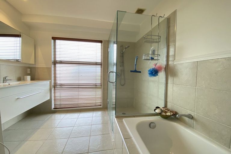 Photo of property in 221 Papamoa Beach Road, Papamoa Beach, Papamoa, 3118