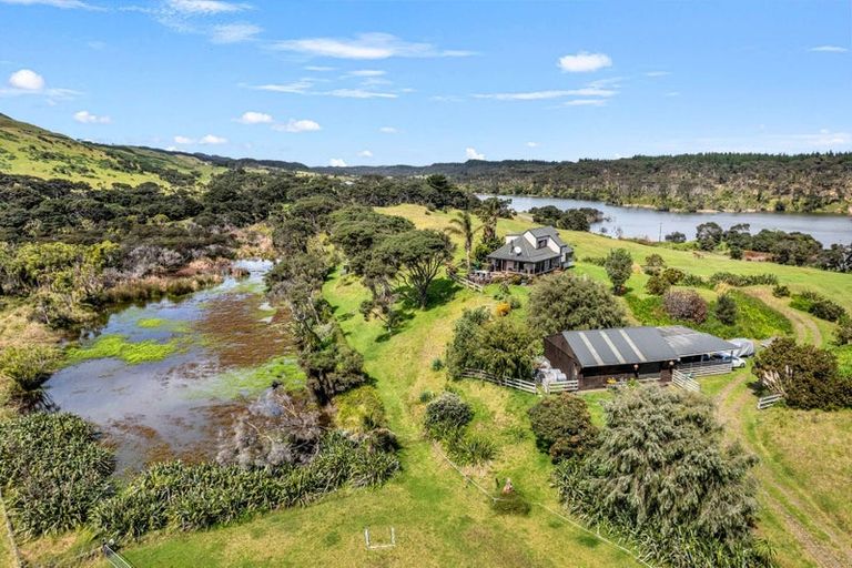 Photo of property in 487 Wilson Road, South Head, Helensville, 0874