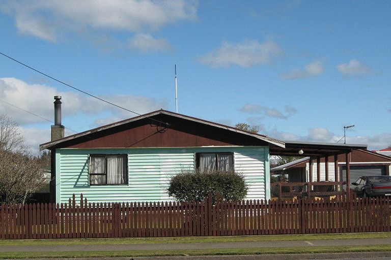 Photo of property in 120 Tavistock Road, Waipukurau, 4200