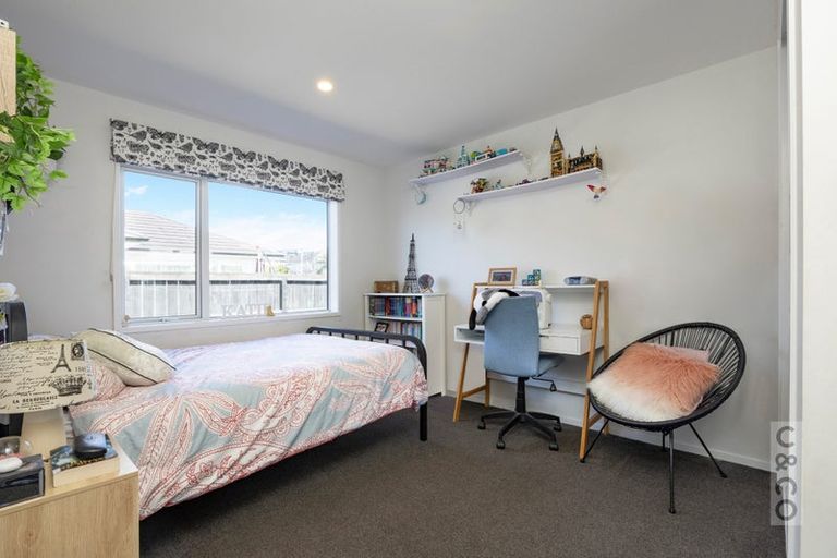 Photo of property in 77a Pohutukawa Parade, Riverhead, 0820