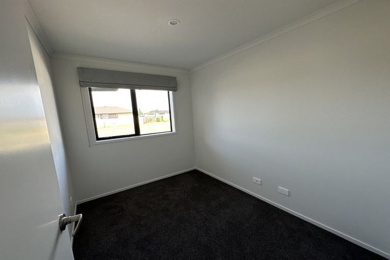 Photo of property in 14 Kahukaka Road, One Tree Point, 0118