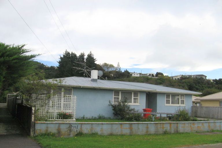 Photo of property in 75 Oxford Street, Tawa, Wellington, 5028