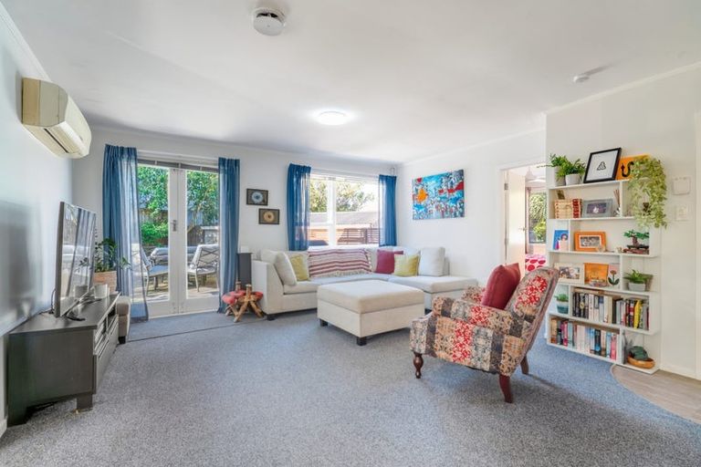 Photo of property in 30 Boundary Road, Opaheke, Papakura, 2113