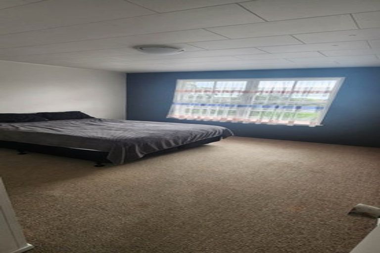 Photo of property in 17 Hewlett Road, Massey, Auckland, 0614