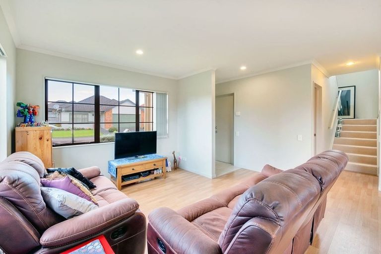 Photo of property in 8 Applebox Lane, Henderson, Auckland, 0612