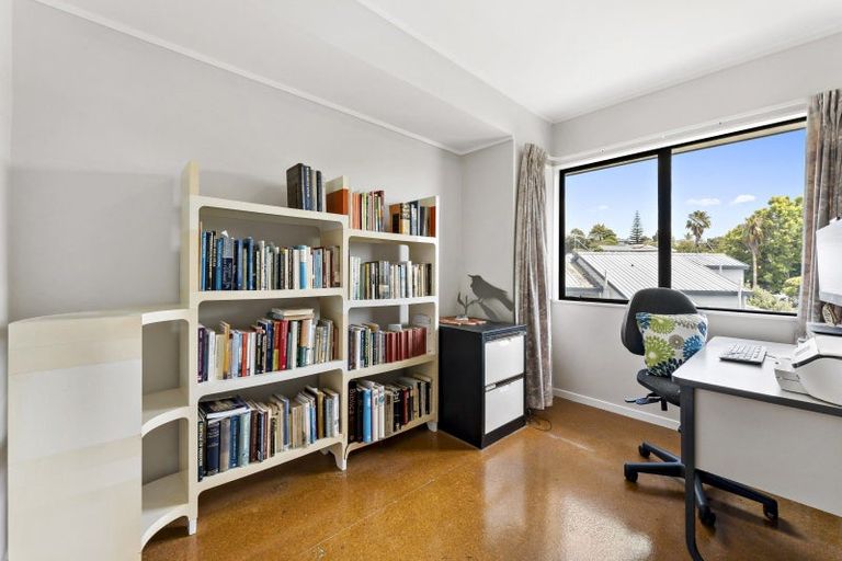 Photo of property in 87 Glenvar Road, Torbay, Auckland, 0630