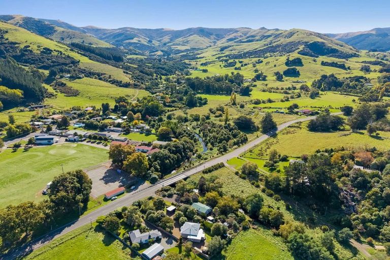 Photo of property in 4312 Christchurch Akaroa Road, Little River, 7591