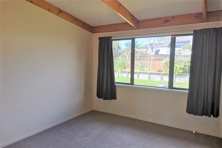 Photo of property in 20 Marsden Point Road, Ruakaka, 0116