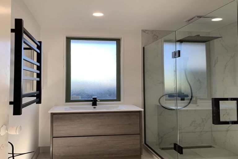 Photo of property in 2/10 Southview Place, Wattle Downs, Auckland, 2102