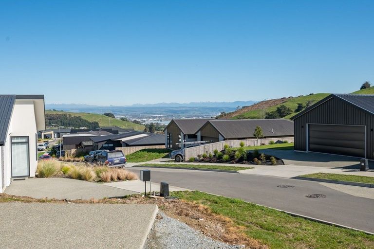 Photo of property in 23 Huntaway Close, Stoke, Nelson, 7011