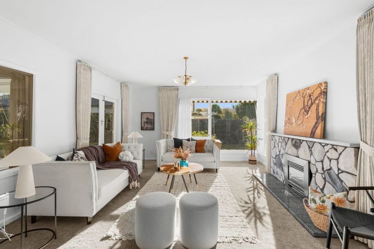Photo of property in 229 Memorial Avenue, Burnside, Christchurch, 8053