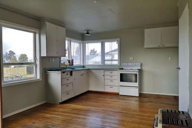 Photo of property in 24 Ranui Avenue, Ranui, Auckland, 0612