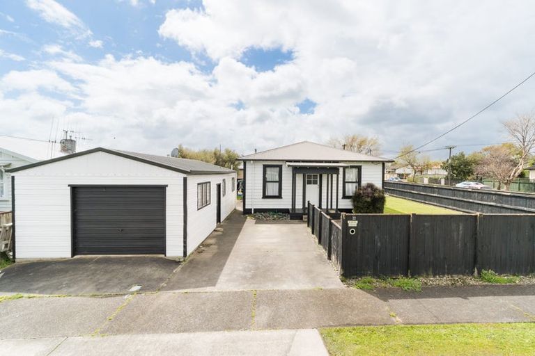 Photo of property in 32 Cambridge Street, Milson, Palmerston North, 4414