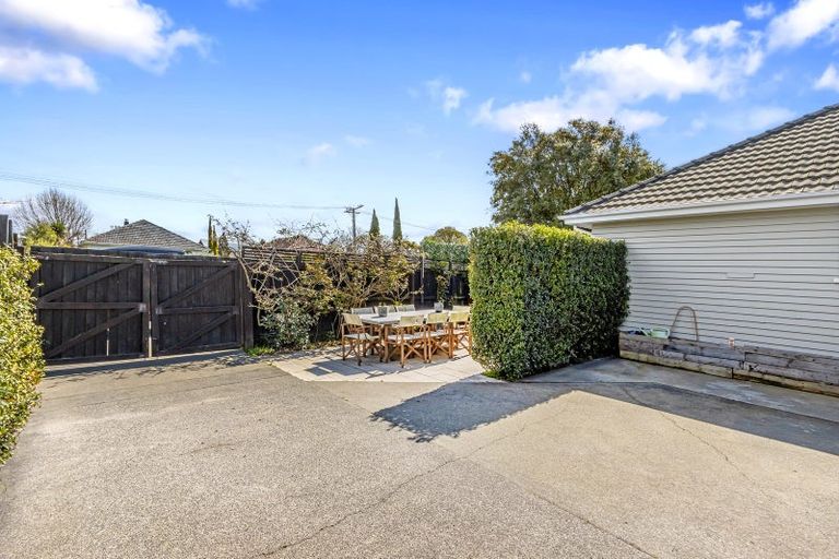 Photo of property in 1/2 Moreland Avenue, Papanui, Christchurch, 8053