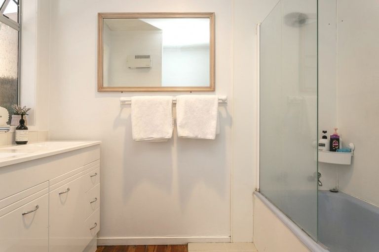 Photo of property in 35 Rotokawa Street, Taupo, 3330