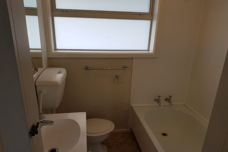 Photo of property in 77 Dover Street, St Albans, Christchurch, 8014