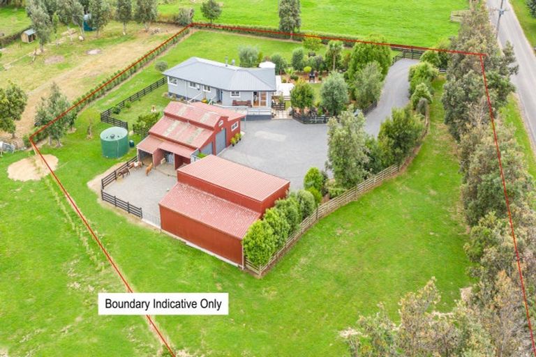 Photo of property in 11 Papaitonga Lake Road, Ohau, Levin, 5570