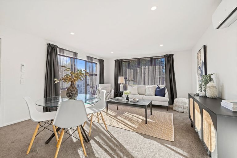 Photo of property in 185 Bowhill Road, New Brighton, Christchurch, 8083