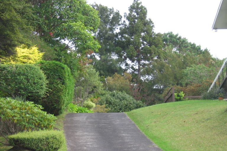 Photo of property in 52 Daffodil Street, Titirangi, Auckland, 0604