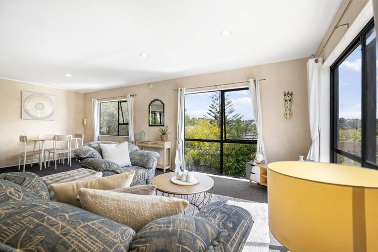 Photo of property in 3/75 Stanley Road, Glenfield, Auckland, 0629