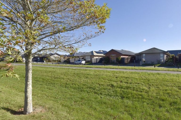 Photo of property in 10 Bowmore Lane, Broomfield, Christchurch, 8042