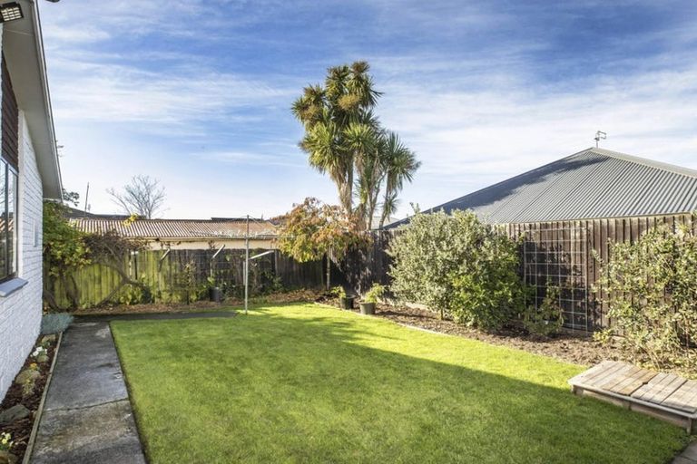 Photo of property in 2/29 Blakehall Place, Spreydon, Christchurch, 8024