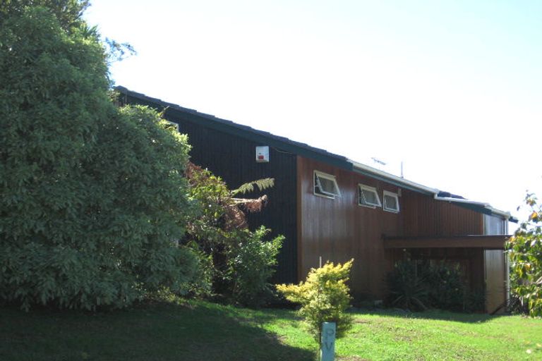 Photo of property in 1a Helvetia Drive, Browns Bay, Auckland, 0630