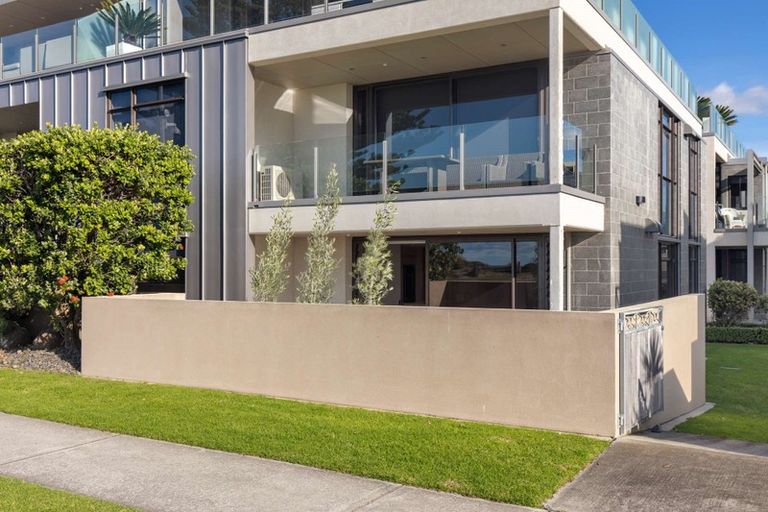 Photo of property in 1/48 Marine Parade, Mount Maunganui, 3116