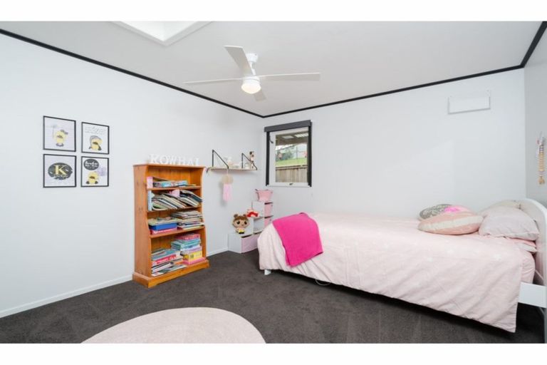 Photo of property in 69 Garfield Road, Helensville, 0800