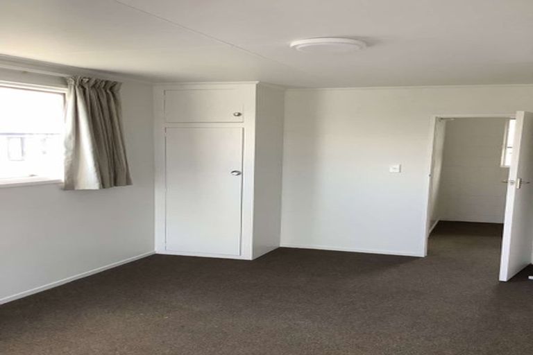 Photo of property in 2/86 Picton Avenue, Riccarton, Christchurch, 8011