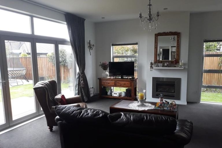 Photo of property in 8 Teagarden Close, Mairehau, Christchurch, 8052