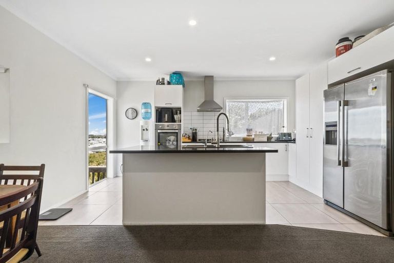 Photo of property in 159 Keri Vista Rise, Papakura, 2110