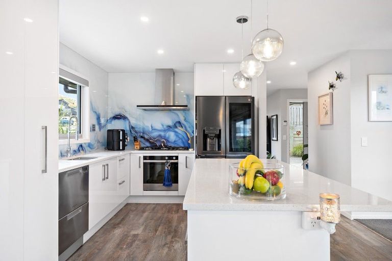 Photo of property in 88 Cedarwood Street, Woodridge, Wellington, 6037