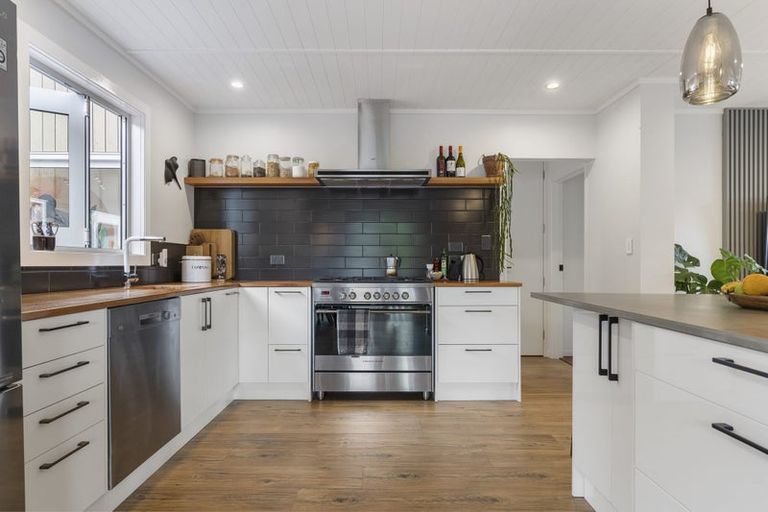 Photo of property in 103b Leighton Road, Whangamata, 3620