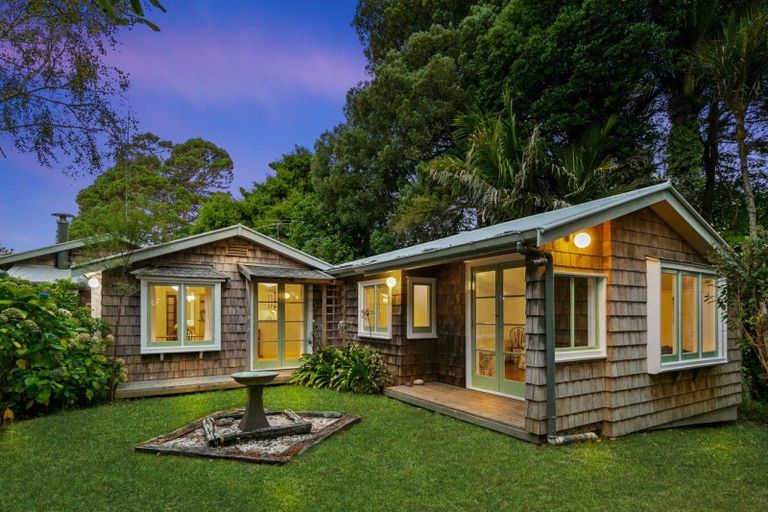Photo of property in 103 Hinau Road, Waimauku, 0881