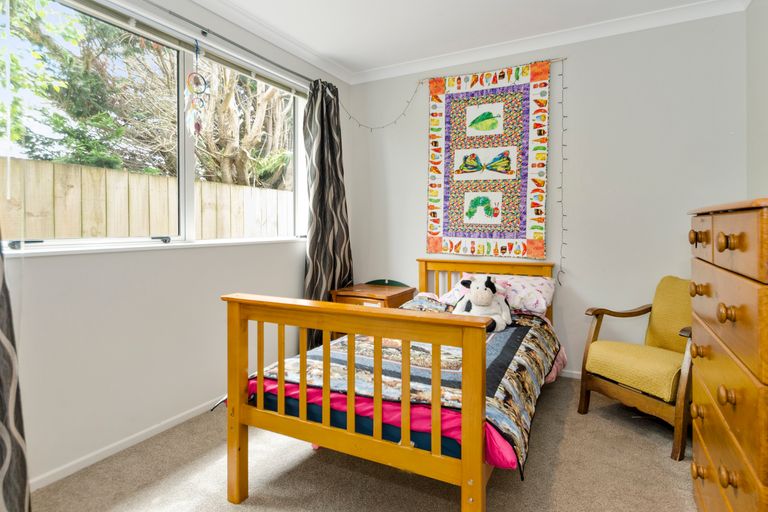 Photo of property in 2 Puriri Road, Pukekohe, 2120