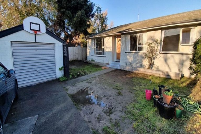 Photo of property in 9b Jade Place, Parklands, Christchurch, 8083