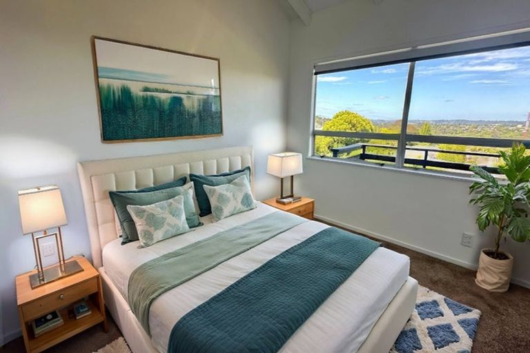 Photo of property in 3 Hartley Terrace, Massey, Auckland, 0614