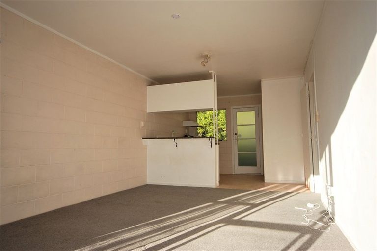 Photo of property in 19a/8 Verbena Road, Birkdale, Auckland, 0626