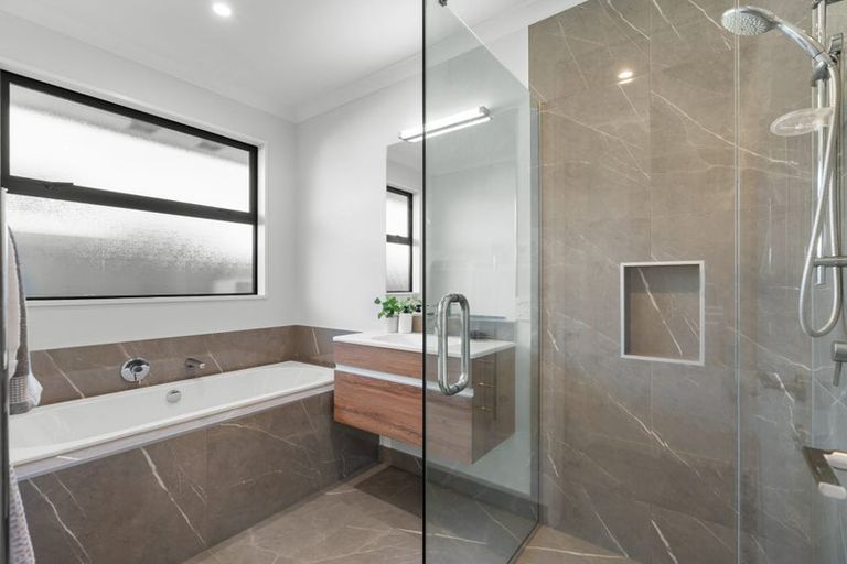 Photo of property in 32 Longcot Drive, Rolleston, 7615