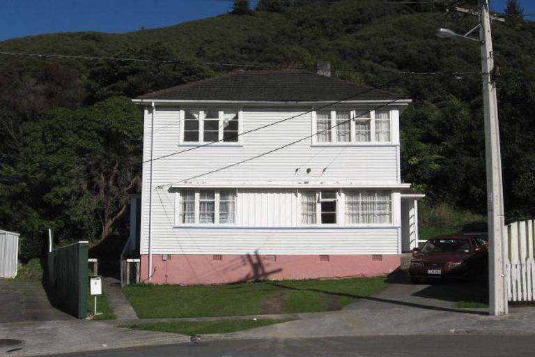 Photo of property in 5 Frethey Grove, Naenae, Lower Hutt, 5011