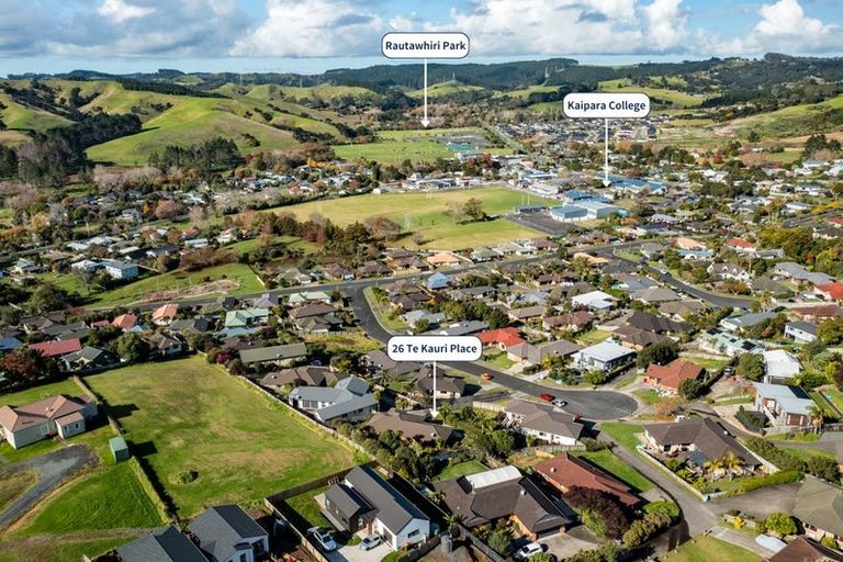 Photo of property in 26 Te Kauri Place, Helensville, 0800