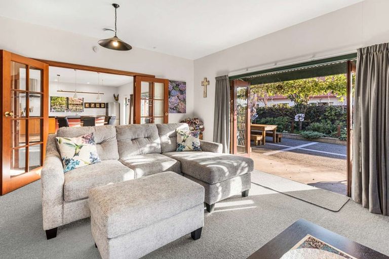 Photo of property in 1 Strachan Way, Highbury, Palmerston North, 4412