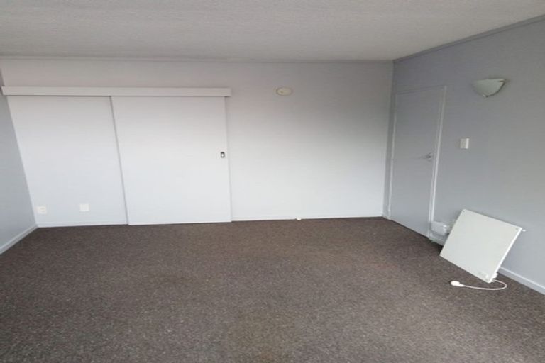 Photo of property in Beresford Apartments, 118u5 Russell Terrace, Berhampore, Wellington, 6023