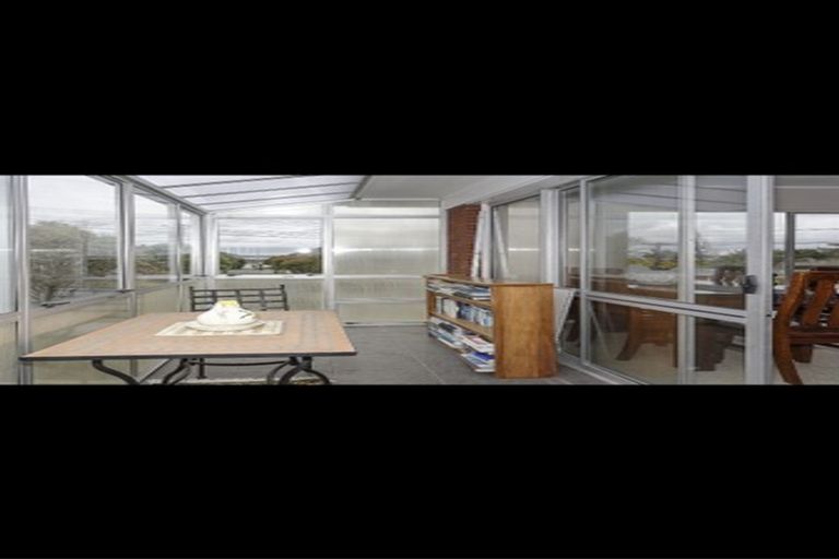 Photo of property in 1/20 Merchant Avenue, Te Atatu South, Auckland, 0610