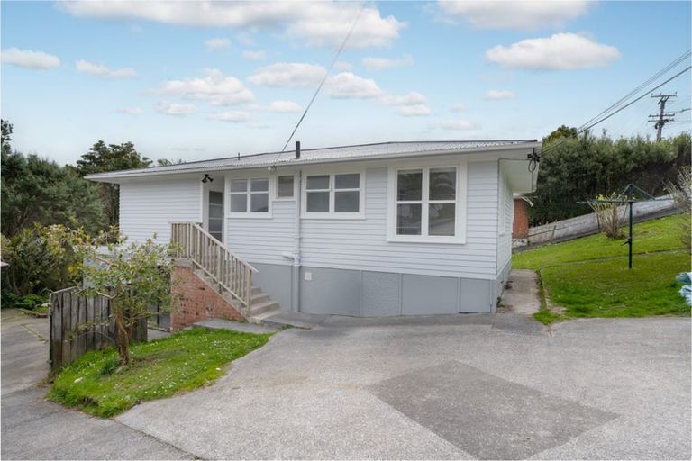 Photo of property in 194 Don Buck Road, Massey, Auckland, 0614