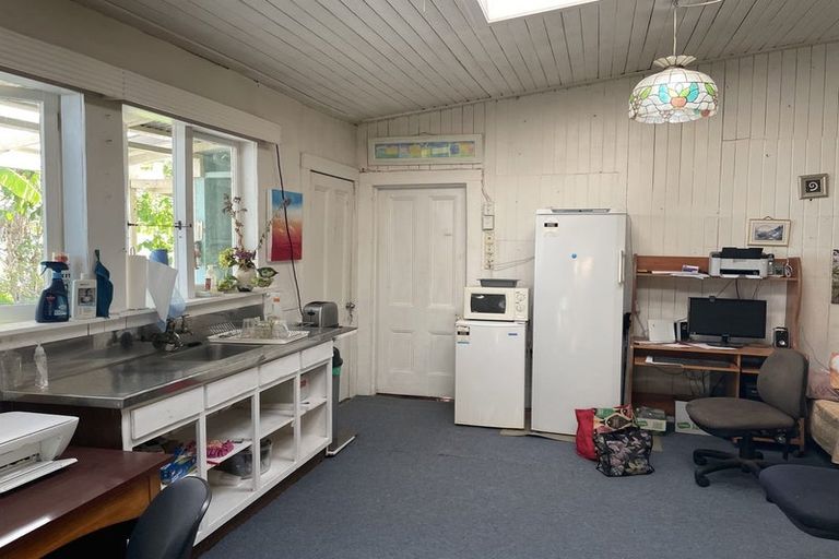 Photo of property in 183 Rautawhiri Road, Helensville, 0875
