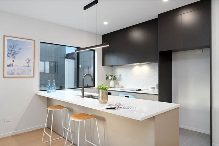 Photo of property in 64b Triangle Road, Massey, Auckland, 0614